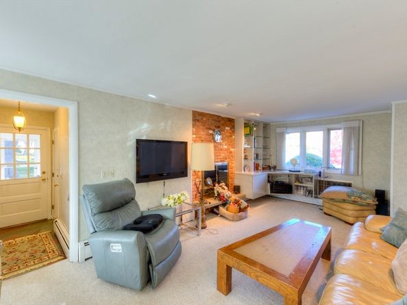 7 Dubiel Drive, Worcester MA 01609