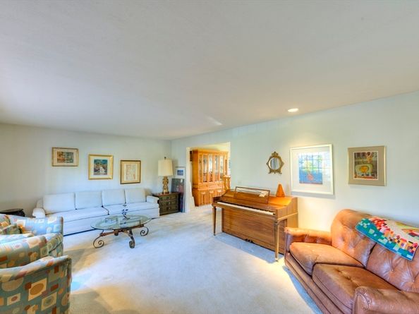 7 Dubiel Drive, Worcester MA 01609