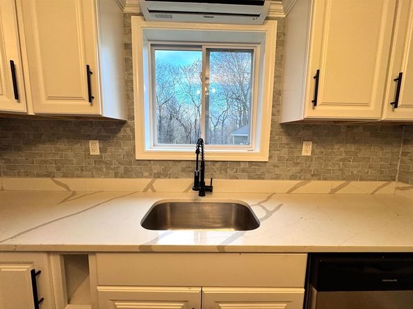 9 Idalla Ave, Worcester MA 01606