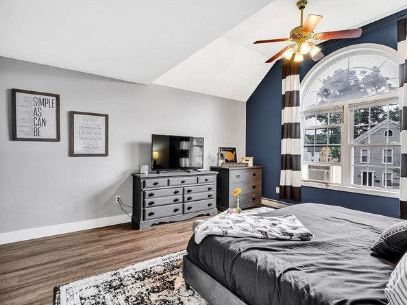 12 Whitman St 12, Leominster MA 01453