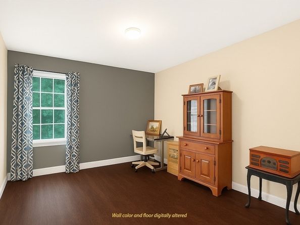 12 Whitman St 12, Leominster MA 01453