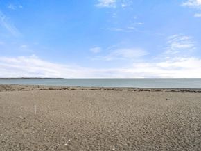 960 Shirley St, Winthrop MA 02152