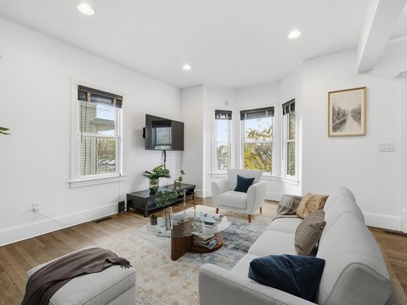 22 Spring St, Everett MA 02149