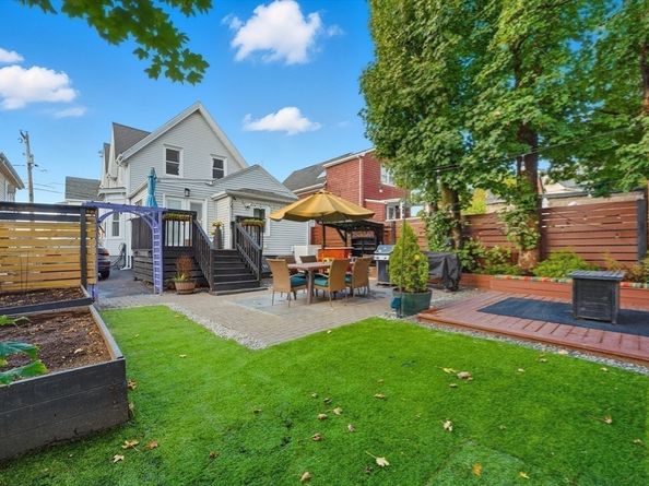 22 Spring St, Everett MA 02149