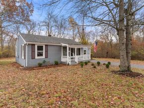 44 Dawes Rd, Brockton MA 02301