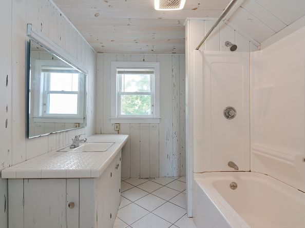 20-22 Chapin Street, Milford MA 01757