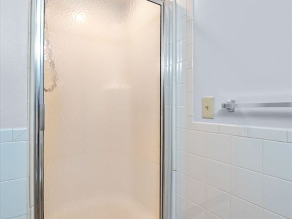 27 Bradford Ter, Lynn MA 01905