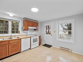 27 Bradford Ter, Lynn MA 01905