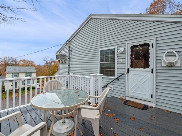27 Bradford Ter, Lynn MA 01905