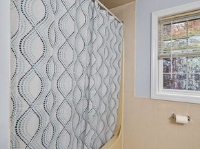 27 Bradford Ter, Lynn MA 01905