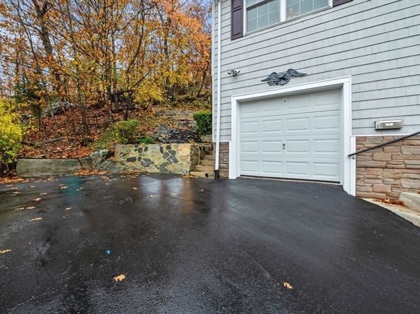 27 Bradford Ter, Lynn MA 01905