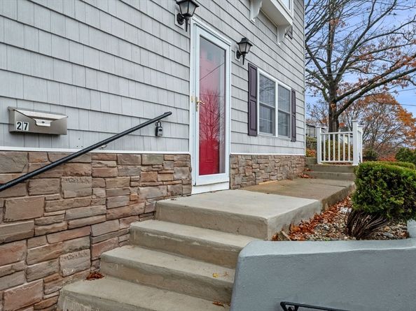 27 Bradford Ter, Lynn MA 01905