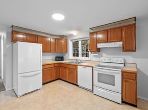 27 Bradford Ter, Lynn MA 01905