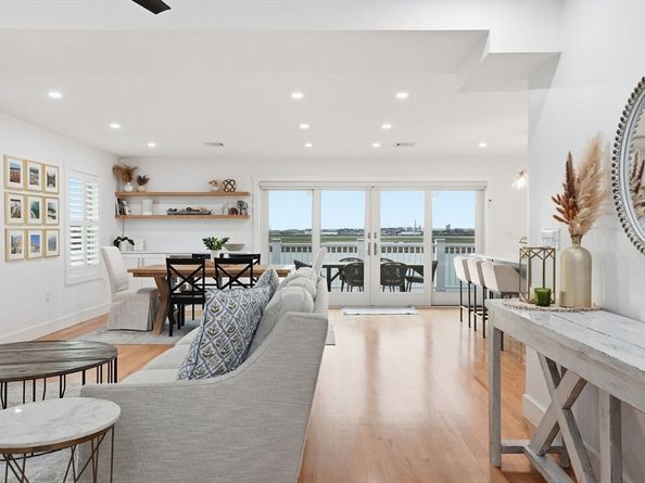 191 Court Rd 3, Winthrop MA 02152