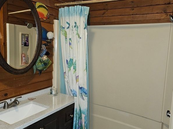 2240 Main, Warren MA 01092