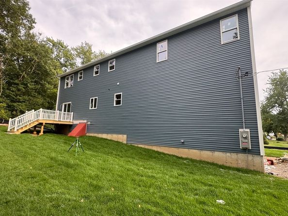 34 Oakland St, Brockton MA 02302