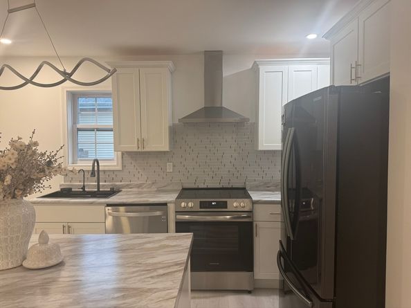 737 N Montello St, Brockton MA 02301