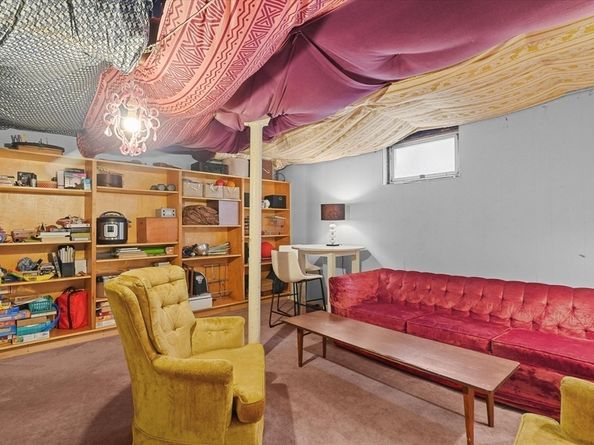 381 Lafayette St, Salem MA 01970