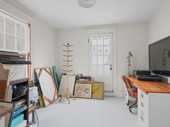 381 Lafayette St, Salem MA 01970