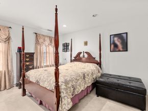 111 Windsor Ridge Dr, Northbridge MA 01534