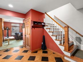 111 Windsor Ridge Dr, Northbridge MA 01534