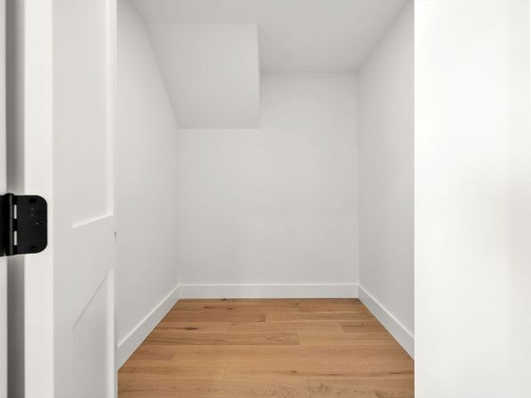 2-18 Elm Street 6, Newton MA 02465