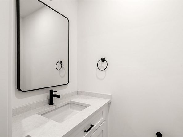 2-18 Elm Street 6, Newton MA 02465