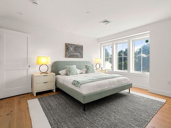 2-18 Elm Street 6, Newton MA 02465