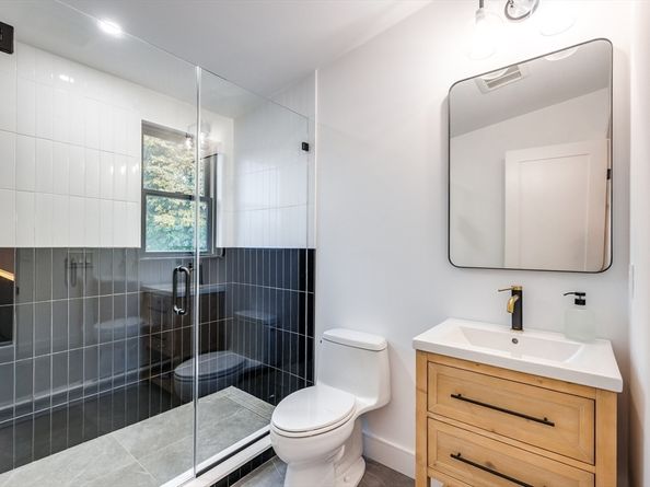 290 Watertown St 3, Newton MA 02458