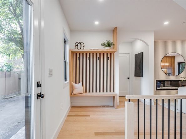 290 Watertown St 3, Newton MA 02458