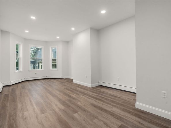 20 Rockville Park, Boston MA 02119