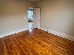 68 Dartmouth Street, Worcester MA 01604