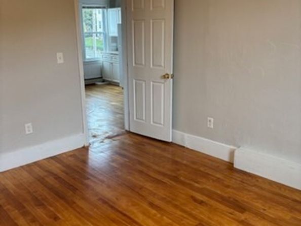 68 Dartmouth Street, Worcester MA 01604