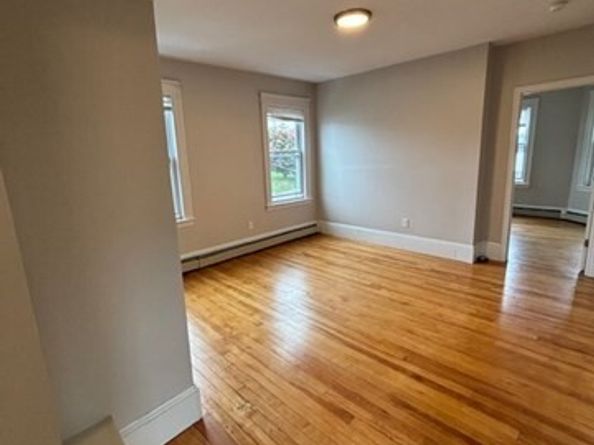 68 Dartmouth Street, Worcester MA 01604