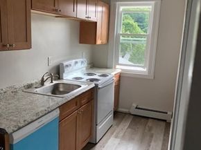 68 Dartmouth Street, Worcester MA 01604