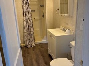 68 Dartmouth Street, Worcester MA 01604