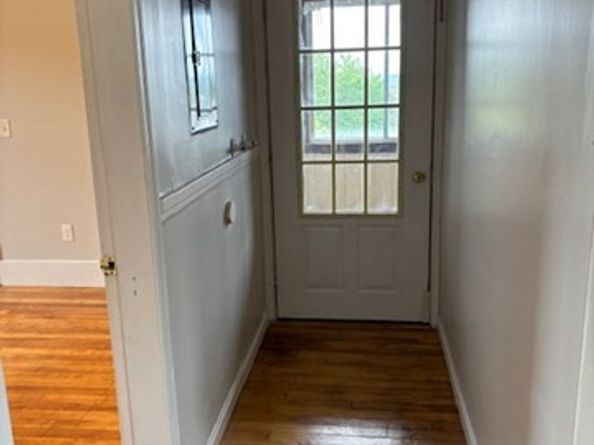 68 Dartmouth Street, Worcester MA 01604