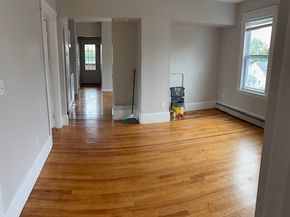 68 Dartmouth Street, Worcester MA 01604