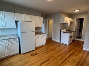 68 Dartmouth Street, Worcester MA 01604