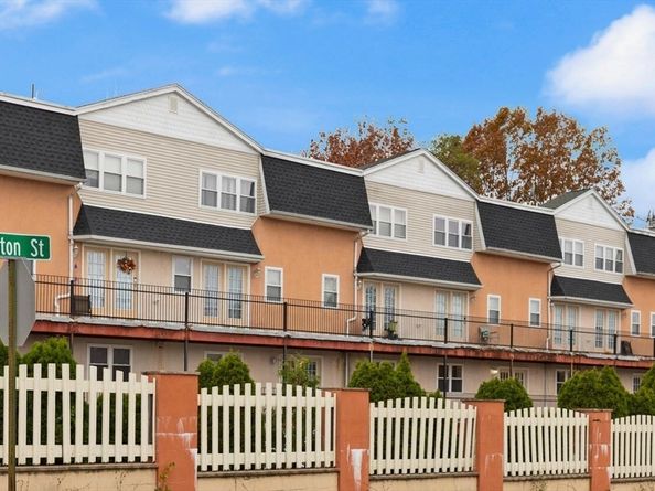 223 Clinton St 3, Brockton MA 02302