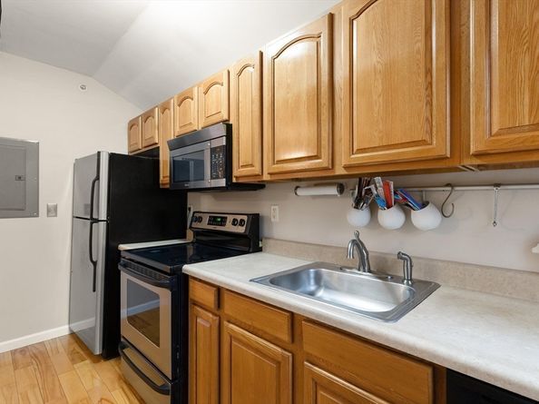 223 Clinton St 3, Brockton MA 02302