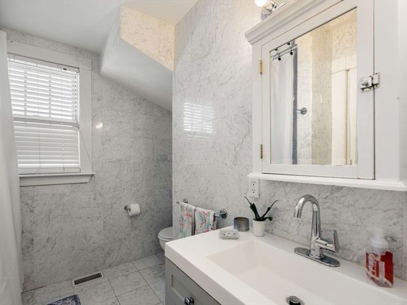 76 Taft Ave, Newton MA 02465