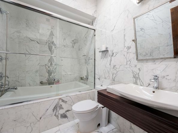 76 Taft Ave, Newton MA 02465