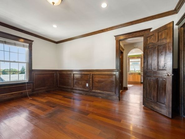 76 Taft Ave, Newton MA 02465