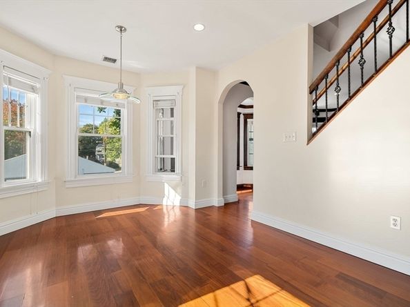 76 Taft Ave, Newton MA 02465