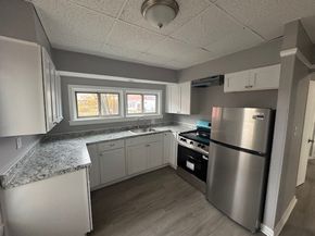 21 Boutelle St, Fitchburg MA 01420