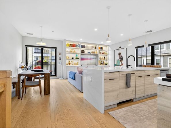 4 Payne Street 5, Boston MA 02122