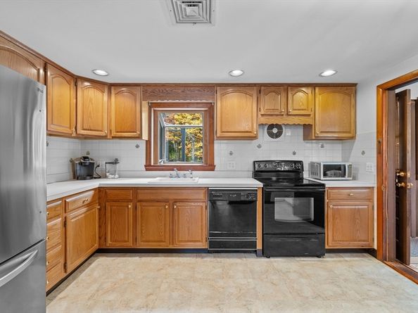 231 Central Street, Framingham MA 01701