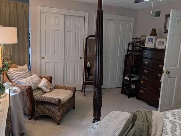 251 Wellman Ave 251, Chelmsford MA 01863