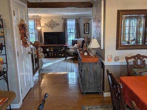 251 Wellman Ave 251, Chelmsford MA 01863